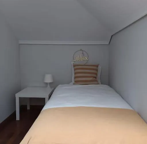 Atico Luminoso Con Terraza Daire